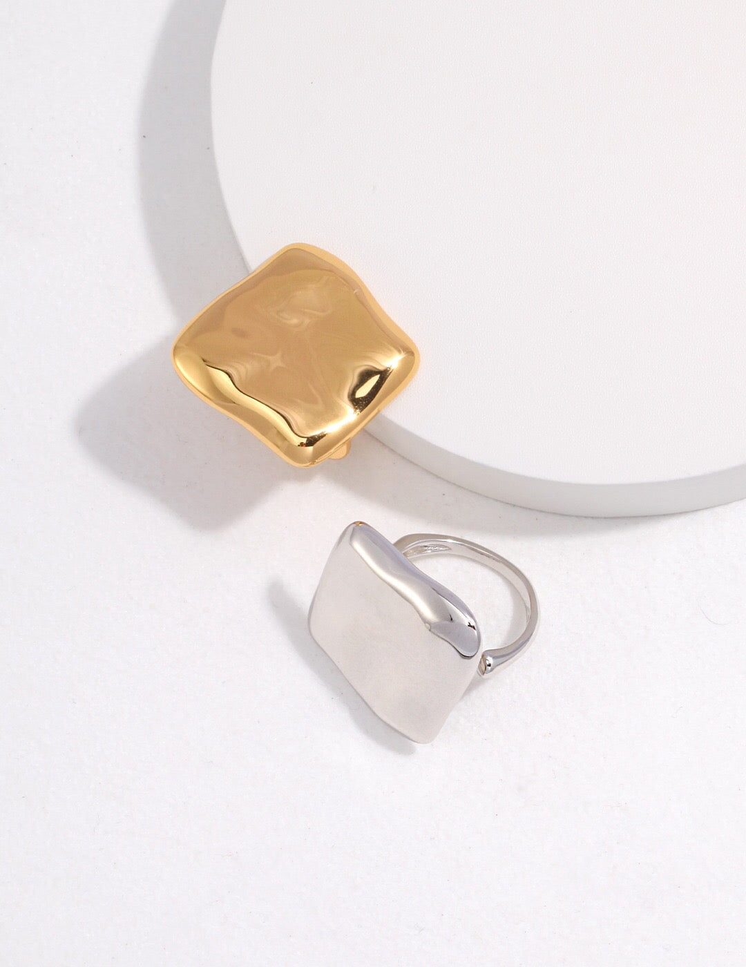 Exaggerated Square Concave-Convex Ring – Sculptural Elegance in Gold Vermeil