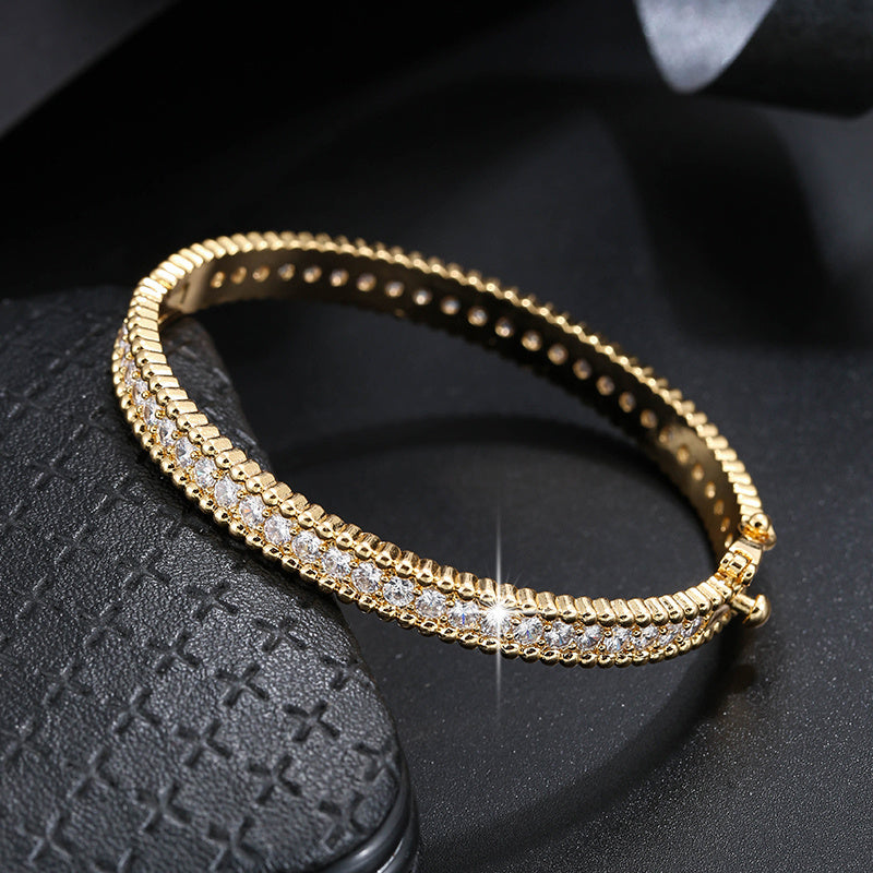 Luxury Zircon Bracelet – Timeless Elegance in Every Detail