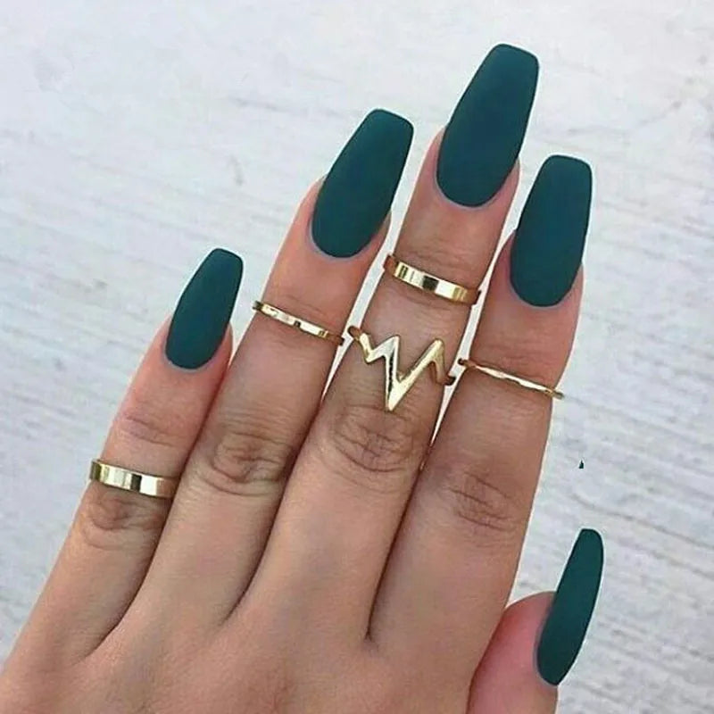 ZHEGUOYAOLU 5-Piece Glossy Ring Set – Trendy Women’s Crystal Rings in Gold & Silver