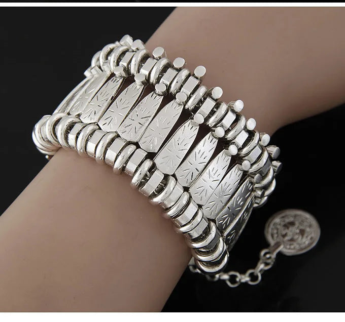 ✨ Bohemian Gypsy Coin Bracelet – Vintage Festival Statement Jewelry with Floral & Tribal Accents, Adjustable Metal Charm for Women
