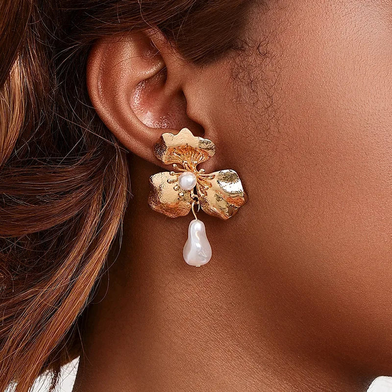 Baroque Pearl Blooms