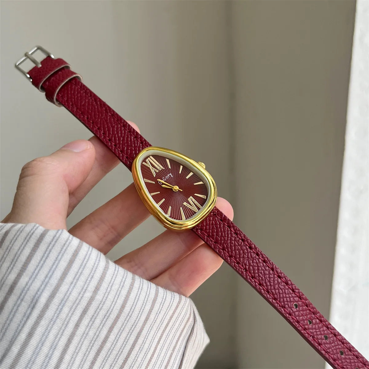 Luxury Snake Dial – The Red Leather Statement Watch
